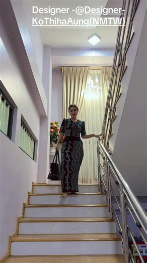 အဖွားကို တချိန်လုံး လိုက်ကြည့်နေသော😂😂😂#ပျော်ရွှင်ကြပါစေ🥰😍🥰 #ချစ်တယ် #အေးပါဟယ် #အရမ်းကြိုက်တဲ့သီချင်းလေး #လိုက်ကြည်တော့ရှက်တာပေါ့လို့🙊🙊