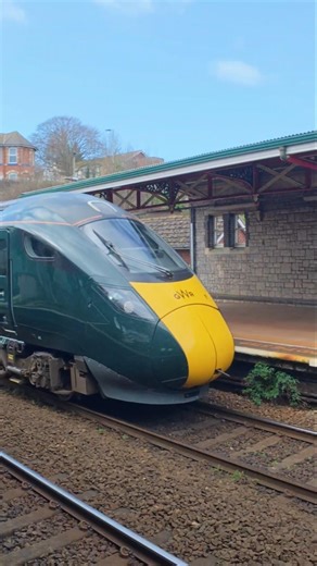 At Speed GWR Class 802101 Passing Teignmouth. #uktrains #railwaycontent #fyp