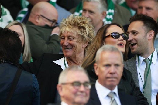 Rod Stewart celebrates growing family