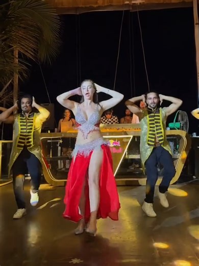 Bollywood Dance Highlights Featuring Indian Actresses