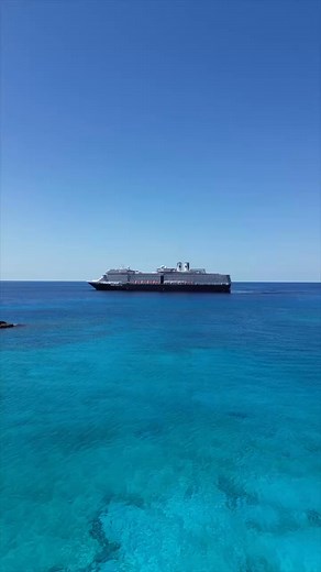 Have you cruised the Caribbean with Holland America yet? This one shot may just persuade you!👌🏻⚓️#hollandamerica #hollandamericaline #cruising #cruiselife #sailawaymagazine | Sail Away Magazine