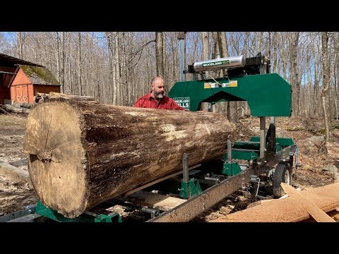 Cutting Red Oak into lumber on the Woodland Mills HM130Max