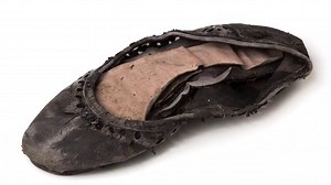 2.1K views · 111 reactions | Put yourself in migrants' shoes. Thousands are forced to leave their homes and embark on a risky migration route every day. And a number goes missing. But since 1859, we have been reuniting families, including migrants who have lost contact with their families. For more info, check out this link: https://bit.ly/3BFCZez | International Committee of the Red Cross | Facebook