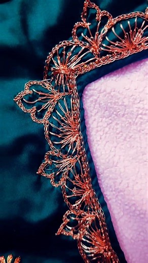 Simple Zari Thread Design