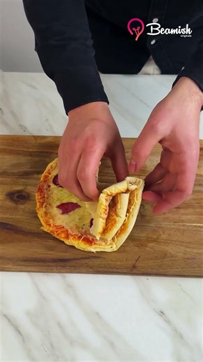 One Piece Pizza Hack 🍕#tasty #pizza #trick