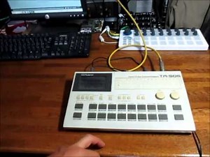 Roland TR-505 Drum Machine 1986 Vintage
