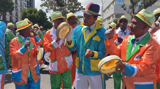 Minstrels teams taking part in the Cape Town Minstrels Carnival Association protest action have arrived and started to march. #minstrels #klopse #kaapseklopse #tv #news #journalism. Footage by Wesley Fester/Getty Images | Wesley Fester - TV & Video Journalist