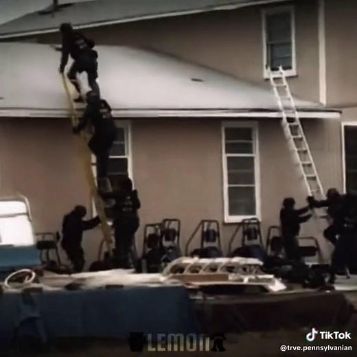 The Waco Siege: Branch Davidians and the 1993 Federal Standoff