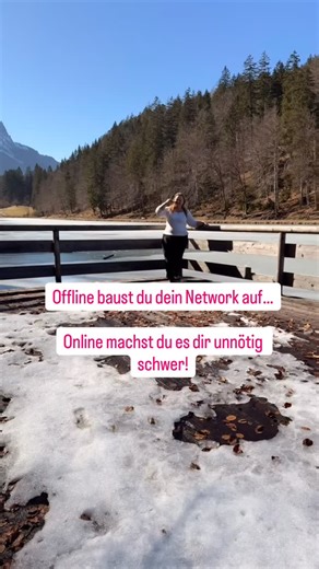 Nikoleta Kolokytha | Network Marketing ohne Kaltakquise on Instagram: "Viele sind offline richtig gut! 👌 Sie können Gespräche führen, Vertrauen aufbauen, Menschen mitnehmen und sind richtig offen 👌 Online passiert dann etwas Seltsames. 😃 Plötzlich glauben sie, alles müsste kompliziert sein, strategischer, perfekter, anders! 😃 Sie trennen das, was offline selbstverständlich ist, von dem, was online sichtbar werden darf. Und genau dadurch wird Social Media zur Belastung! Nicht, weil es schwer