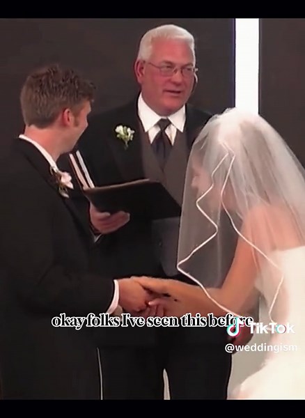 Funny wedding moments#wedding #weddingday #weddingtiktok #funny #weddingfunnymoments #weddingmoments #fyp #weddingvideo #weddingceremony #weddingfun