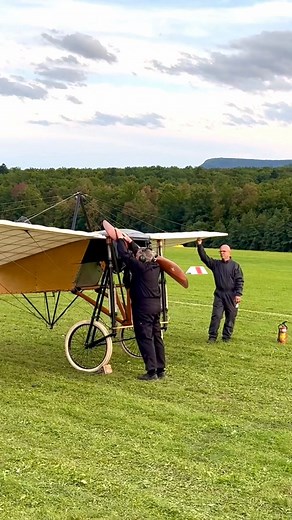 How to Start a Gnôme-Omega 7-Cylinder 50 HP Rotary Engine (1908) #aviation | Aviation Bloom