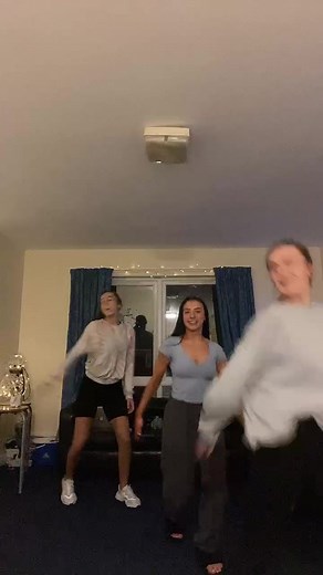 WAP but make it ✨istd modern✨ @laurenhelsbyy @jessbarkerrr_xx #dance #dancers #uni #university #fyp #foryoupage #grade4modern #istd #istdmodern