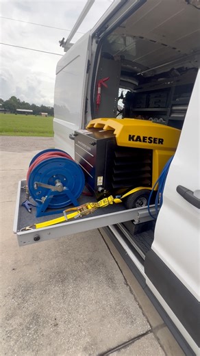 Installed a new slide out tray in my van 💪🏼🙌🏻 | Mrlintguy