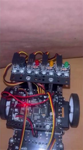 Traffic Lights Robot Program