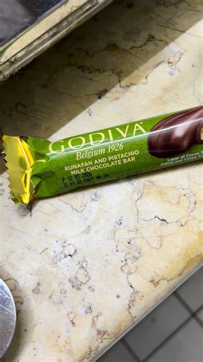 تجربة منتج جوديفا الجاهز #godiva #chocolate #pistachio