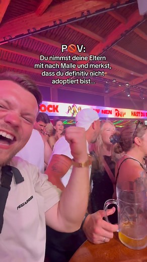 Sind deine Eltern auch so cool?🥰 #malle #bierkonig #eltern | René Trimborn