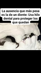 La ausencia que más pesa es la de un diente: Usa hilo dental para proteger los que quedan. | Productos y servicios dentales
