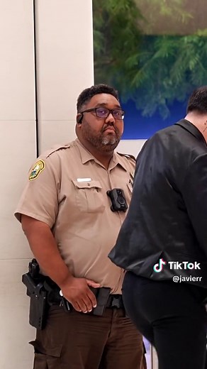 Smooth Criminal vs. Cop 🤣