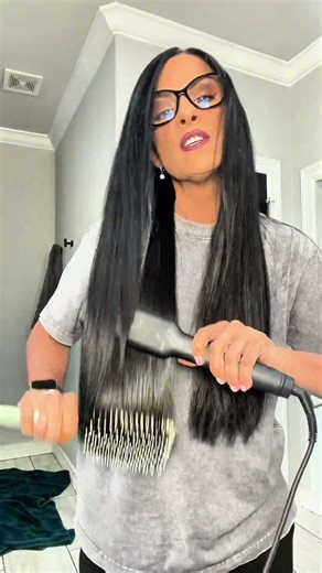 LANGE HAIR - Le Titane Titanium Flat Iron