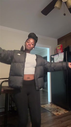 bellaboom (@jeffavfqbjn)’s videos with Pull Over - Trina