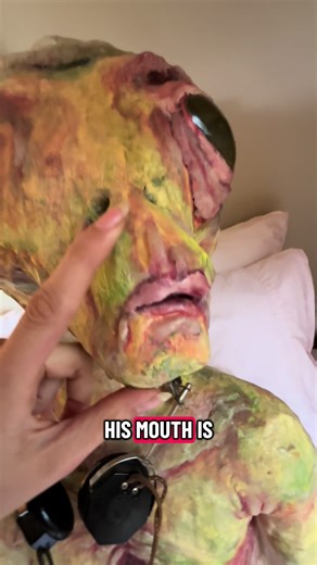 Hiiii! Wanted to give a closer look at the trailer ❤️and give some more details about how I made the alien dad! Come find us at the @abita.mystery.house !! We’ll be here until Sunday, March 1st And then in New Orleans at Slow Down Nola, March 6th & 7th, and Saturn Bar on March 8th 😌 AND THEN ARKANSAS MAKE SOME NOISEEEE!! (Like tell me where to go/host me) I’m gonna be at the Valley of the Vapors festival March 13th-15th and other places too!! Locations TBD 👽❤️🦍#thefreakfamily #fyp #art #immer