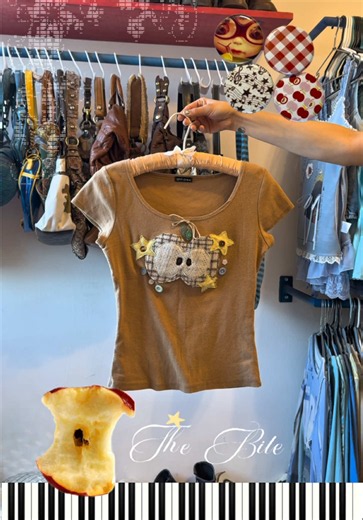 New collection!🍎🗝️ #handmade #fashion #applecore #igaristyle #outfit
