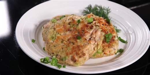 Learn how to make fresh and delicious salmon cakes
