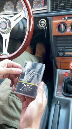 Episode From 90s 🫠😫❤️‍🔥 #classic #classiccars #retro #oldschool #190e #w201 #mb #mercedes #benz #mercedesbenz #car #cars #reel #reels #reelsinstagram #2pac #rap #hiphop #music #classicmusic #cassette #pac #shakur #2pacshakur