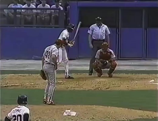 38K views · 1K reactions | September 1992 | Phillies at Braves “It’s a single and an RBI and the Braves make the magic number reduced as they win it 4-3! Gettin’ to be like old times at the ballpark.” - Skip Caray Via #BravesonTBS | Atlanta Braves Chop Live | Facebook