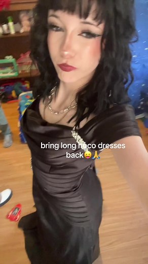 Stylish Alternative Homecoming Dresses to Try