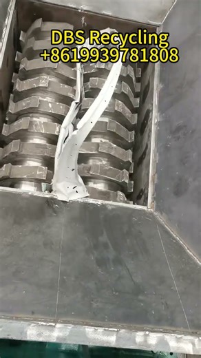 Unstoppable Shredding Force Dual-Motor Twin-Shaft Shredding Machine Demo#shredder#recycling#crusher