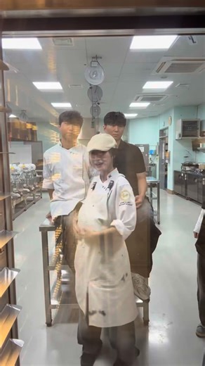 혜전대학교 제과제빵과 31대 학생회 신애 on Instagram: "혜전대 제과제빵(학)과 2학년 D반"