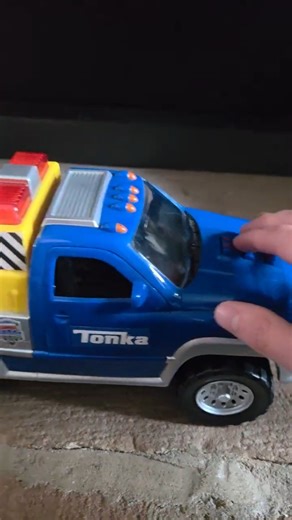 2010 (Hasbro - Funrise) Tonka Rescue Force Roadside Service Tow Truck [Common]
