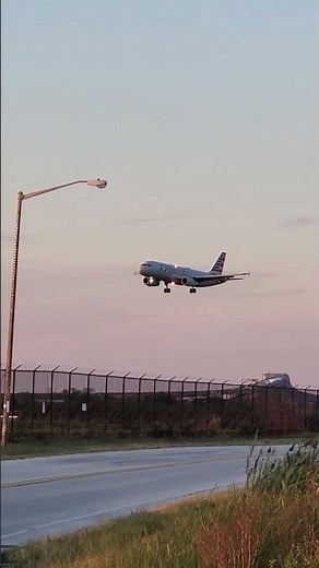 American Airlines A320 sunset landing in Philadelphia! | Runway 27R | August 25, 2025