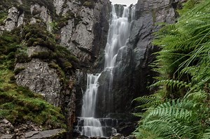 How To Visit Wailing Widow Falls (Loch Na Gainmhich Waterfall)