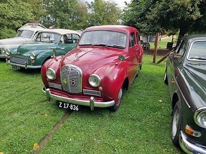 Austin A40 Somerset on a short drive.
