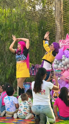 Fiesta infantil K-pop ♥️🎁 Demon Hunter 🎂 Las guerreras K-pop #viral #demonhunters #demonhunter