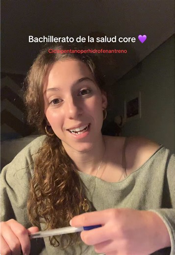 Creo que biología está haciendo que me vuelva loca (solo un poquito 🤏🏻) #ciclopentanoperhidrofenantreno #biologia #bachilleratocientifico #cienciasdelasalud #mascota