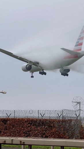 29K views · 995 reactions | Boeing 777 landing trough dense fog! ✈️ American Airlines #boeing #boeing777 #aviation #airplane #planespotting #landing #airport #avgeek #fog | Elemer Bujaki | Facebook