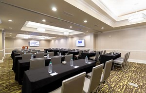 Holiday Inn Express Savannah Historic District