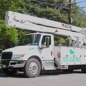 1.4K views · 20 reactions | Our bucket trucks are going electric. We piloted this with a truck that can charge up, and drive for 135 miles. That charge will last our crews days and save us all from additional environmental pollution. #electrictrucks #cleanenergy | Con Edison | Facebook