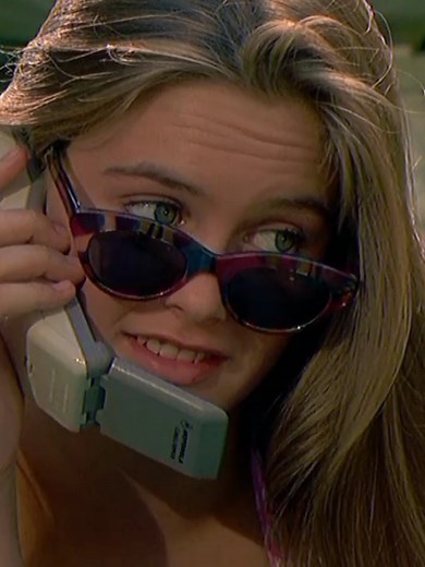 Exploring Alicia Silverstone's Iconic Role in The Crush