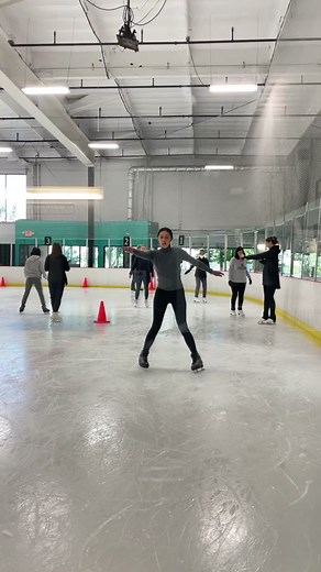 Here’s what I learned in my first few ice skating lessons! These skills are part of USA Learn to Skate Basic 1 ⛸#adultfigureskating #iceskatingtiktok #learntoiceskate #adultsskatetoo #iceskatingprogress