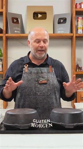 - 🌾 Whole wheat vs 🤍 white bread… Which one wins in your kitchen? 🍽️ 📝 Learn how to make sourdough bread with Gluten Morgen using the link in our bio! #Bread #WholeWheat #WhiteBread #HealthyEating #GlutenMogen | Gluten Morgen