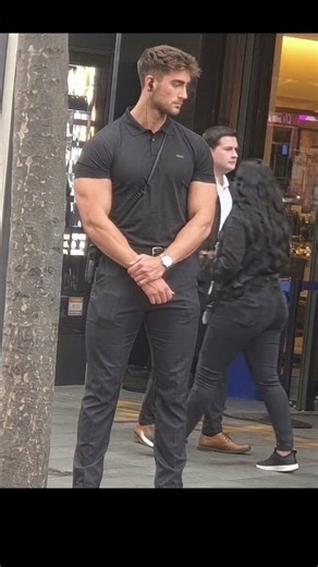 Busy Shift 🛡️ | security guard | retail customer service