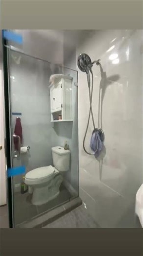 “U-Turn in South Central” Modern wrap: four-panel U configuration with header + pivot hinges