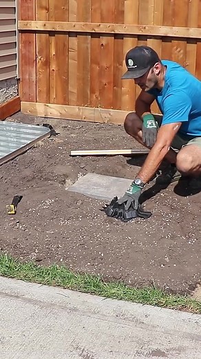 How to lay deck block #deck #deckbuilding #diyproject #diy