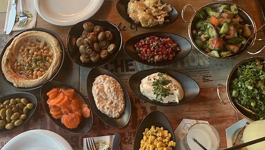 Popular Israeli food: Best Israeli dishes, Israeli desserts, and Israeli drinks
