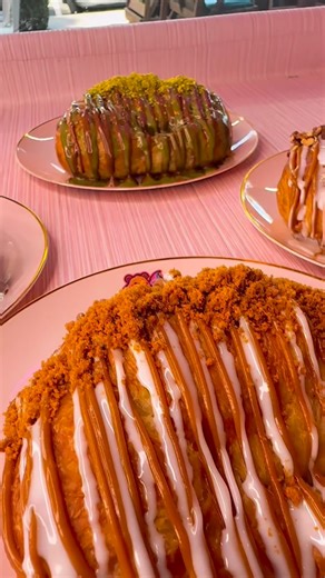 ✨ Come to Drip n Dip Davie or Fort Lauderdale and try our NEW Golden Croissants — crispy, warm, and filled with pure indulgence 💛🥐 Available in 4 irresistible flavors: 🍫 Dubai Chocolate 🍯 Nutella 🍮 Dulce de Leche 🍪 Biscoff 📍 1909 Cordova Rd, Fort Lauderdale 📍 7780 Griffin Rd, Davie #DripnDip #GoldenCroissant #FortLauderdaleEats #DavieEats #DessertHeaven #DubaiChocolate #NutellaLovers #BiscoffDreams #DulcedeLeche #FoodieFinds #CroissantLovers #DessertGoals #SouthFloridaEats #SweetToothSat