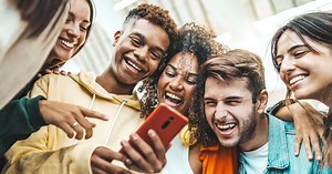 "Chokbar de bz" : quelle est la signification de cette expression utilisée par les jeunes français ?
